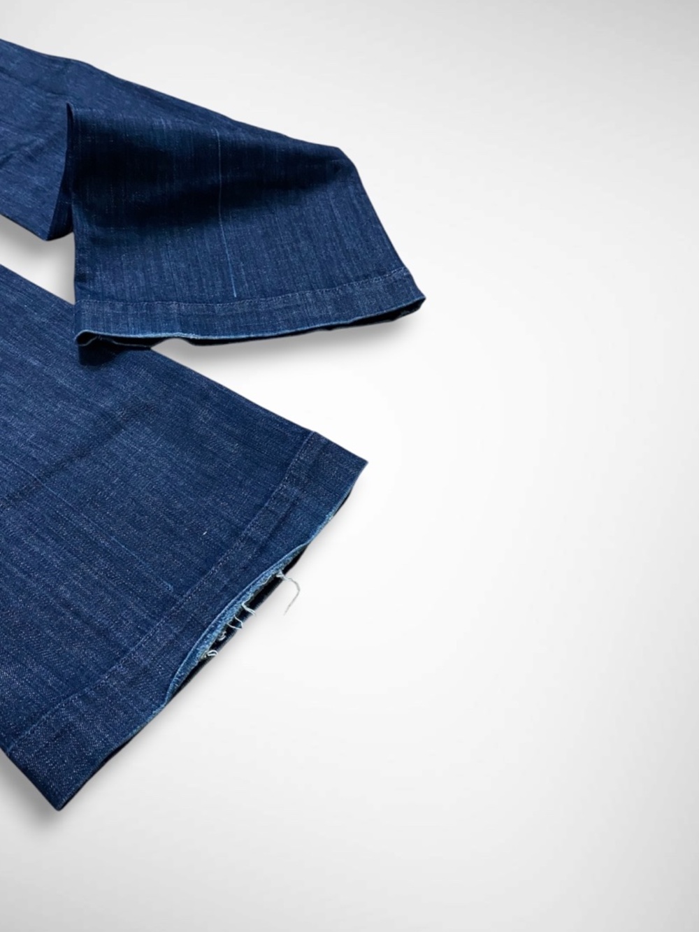 7 For All Mankind “Dojo” Low Rise Flare Jeans - Picture 8 of 9